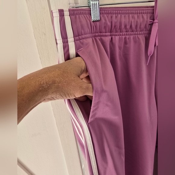 Adidas Women Standard Essentials Single Jersey 3-Stripes Jogging Pants - Picture 5 of 12